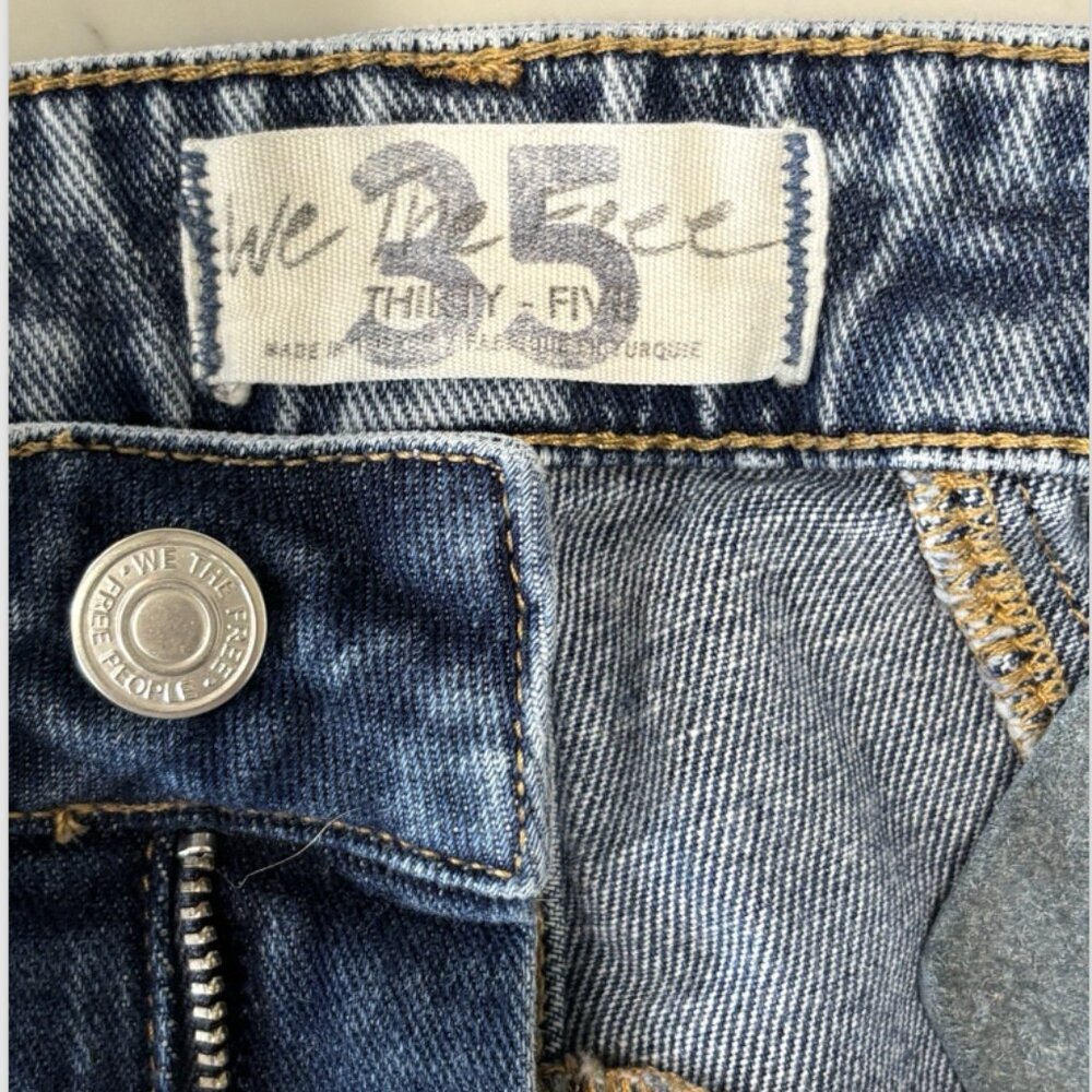 Free People We The Free Thunderbird Flare Jeans Lightening Bolt SIZE 35 X 26 HEM - Picture 9 of 11
